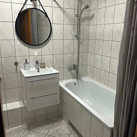 Delta Apart-house Aparthotel